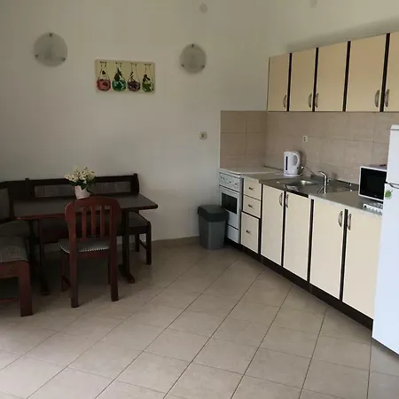 17855a Apartment