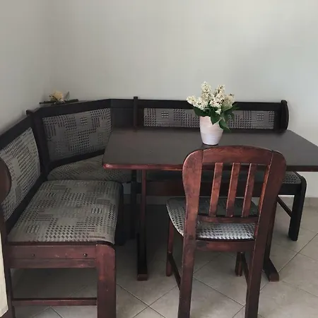 17855a Apartment *
